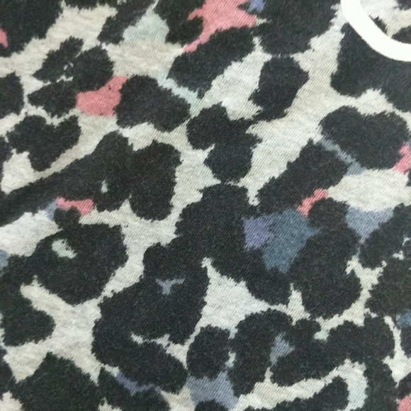 Size small Calvin Klein performance pullover hoodie multicolor animal print - Picture 4 of 5